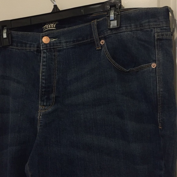 Old Navy “The Flirt” Dark Wash Skinny Jeans Size 20 New Without Tag - Picture 2 of 6